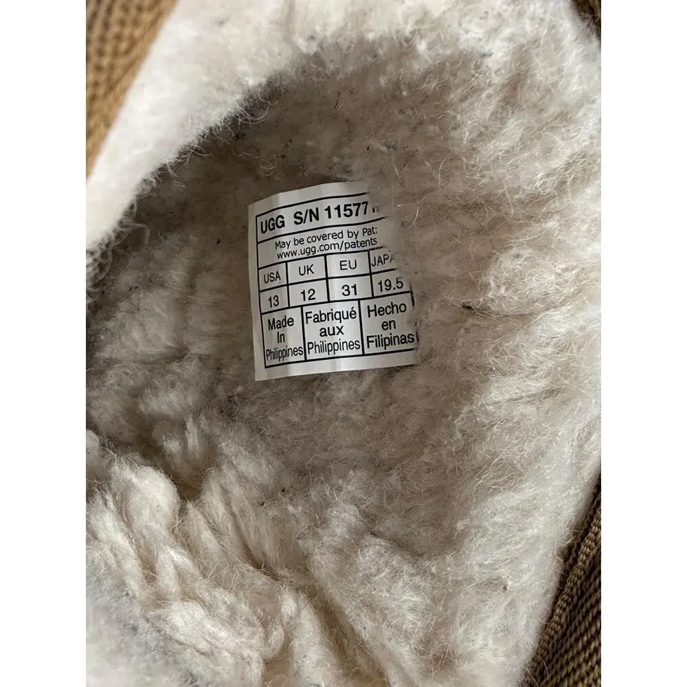 UGG Classic Short Stars Unisex Kids Boot 13 Brown Suede Sheepskin Lined